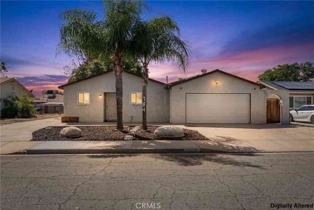 Homes For Sale - 784 S Miramar<br/> San Jacinto, CA 92583