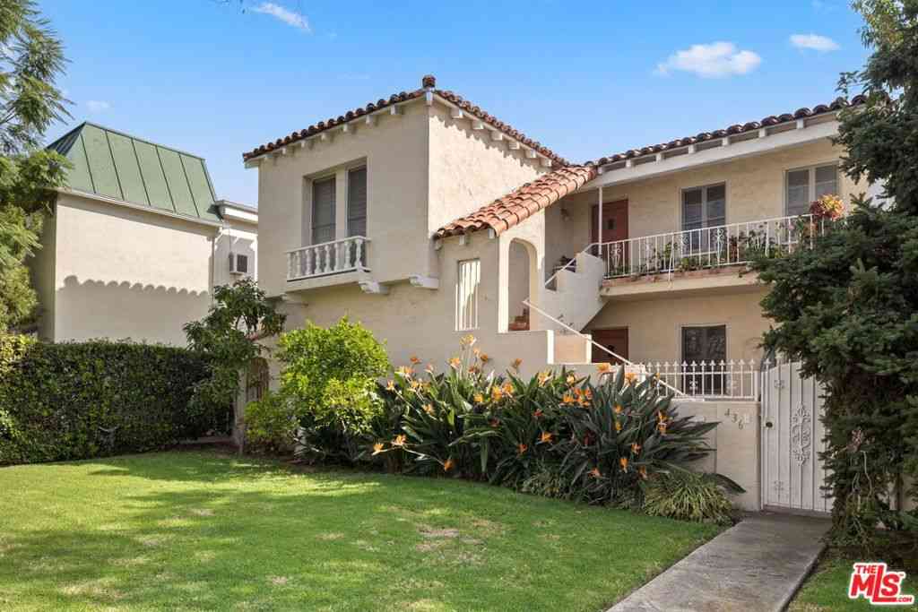 Condo For Rent - 436 S Rexford Drive<br/> Beverly Hills, CA 90212