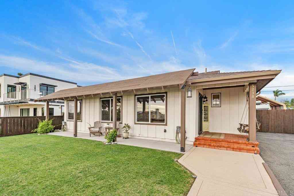 Homes For Sale - 5238 Carlsbad Boulevard<br/> Carlsbad, CA 92008