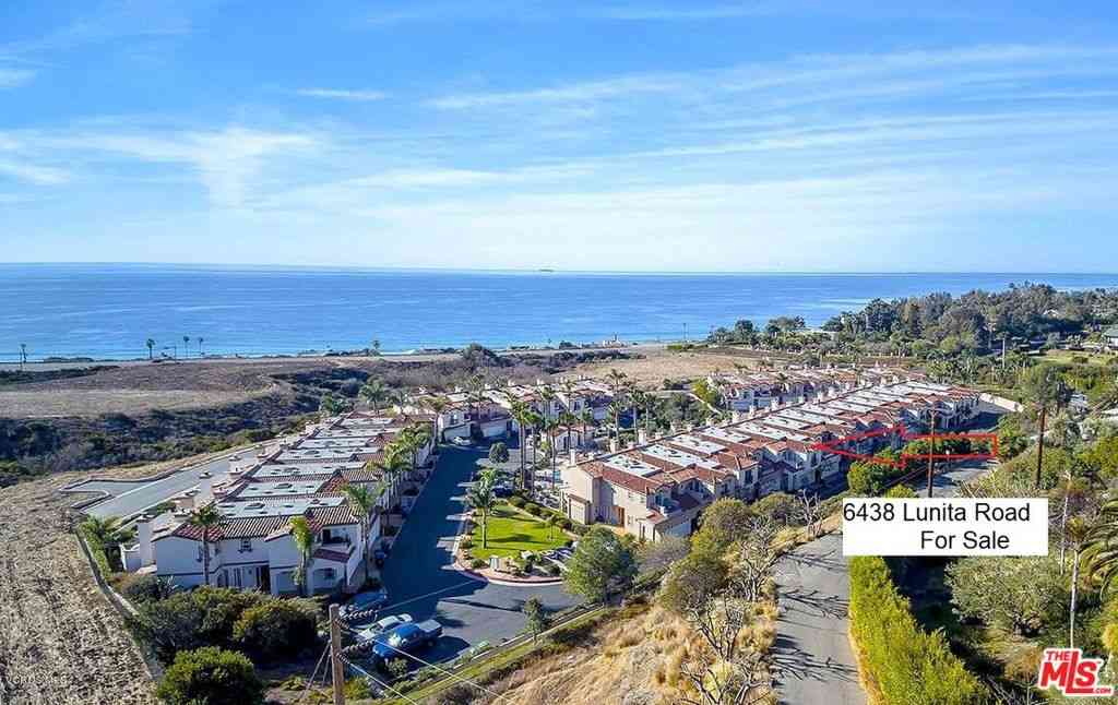 Condo For Sale - 6438 Lunita Road<br/> Malibu, CA 90265