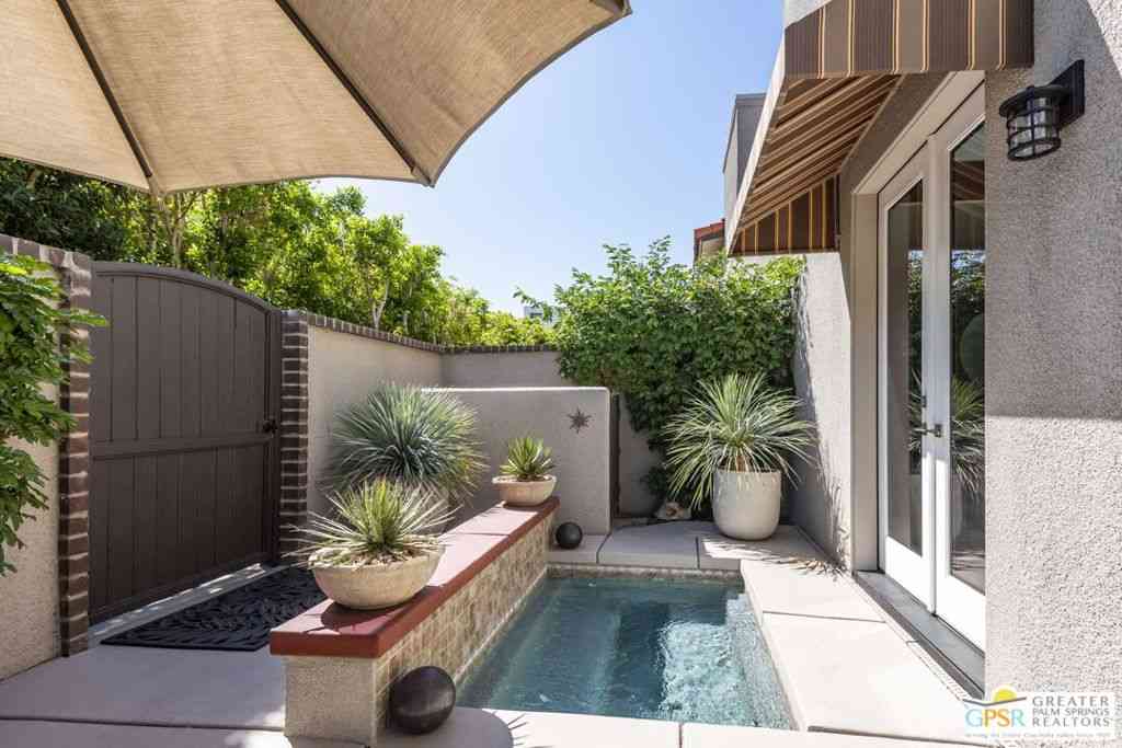 Condo For Sale - 400 N Avenida Caballeros #11<br/> Palm Springs, CA 92262