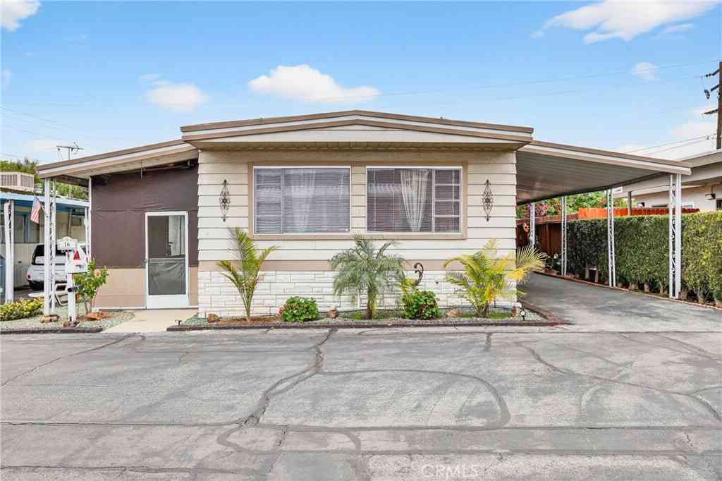 Mobile Home For Sale - 801 W. Covina #16<br/> San Dimas, CA 91777