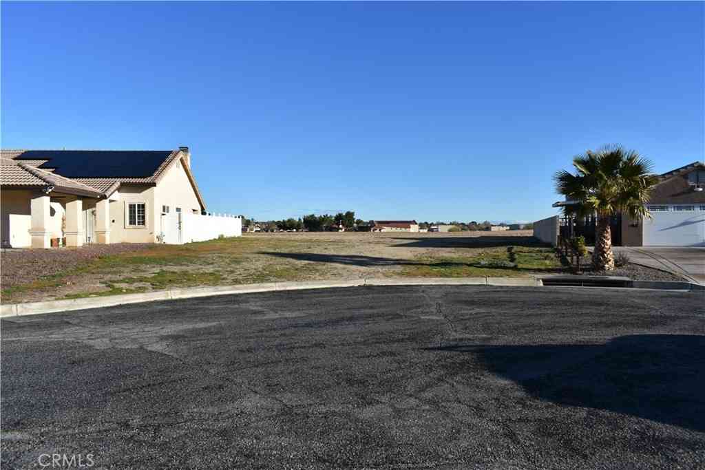 Vacant Land For Sale - 14988 Rivers Edge Road<br/> Helendale, CA 92342