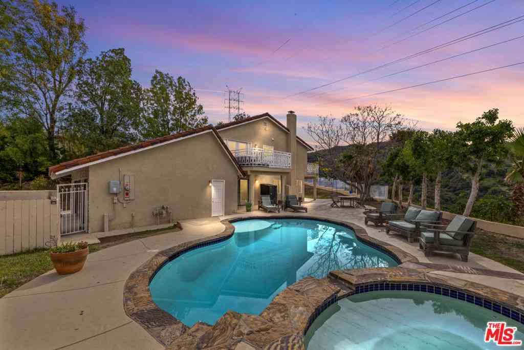 Homes For Sale - 3804 Vista Linda Drive<br/> Encino, CA 91316