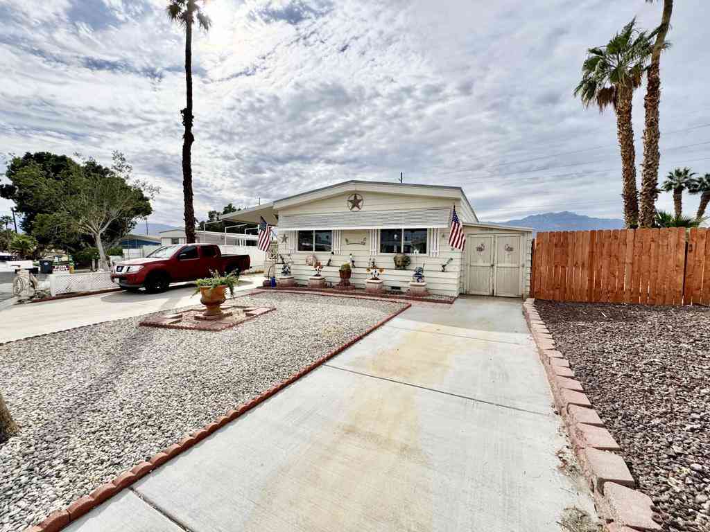 Mobile Home For Sale - 32075 Westchester Drive<br/> Thousand Palms, CA 92276