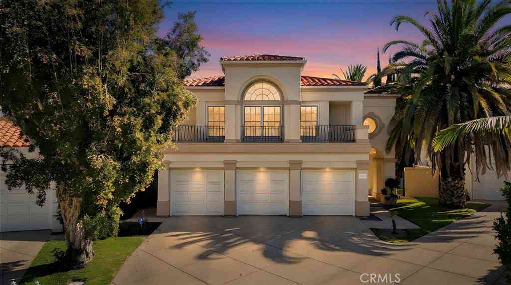 Homes For Sale - 23201 Park Corniche<br/> Calabasas, CA 91302