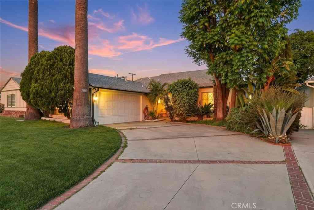 Homes For Sale - 7042 Morse Avenue<br/> North Hollywood, CA 91605
