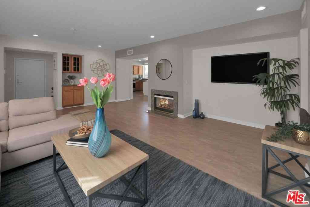 Condo For Sale - 1222 S Westgate Avenue #204<br/> Los Angeles, CA 90025