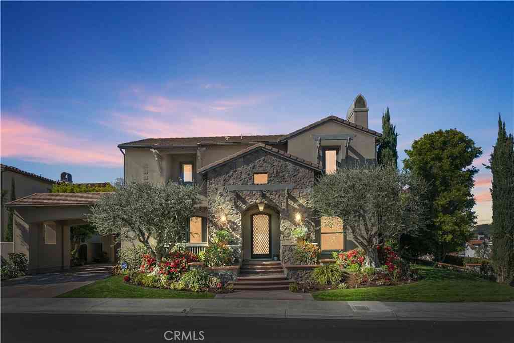 Homes For Sale - 1 Running Brook Drive<br/> Coto de Caza, CA 92679