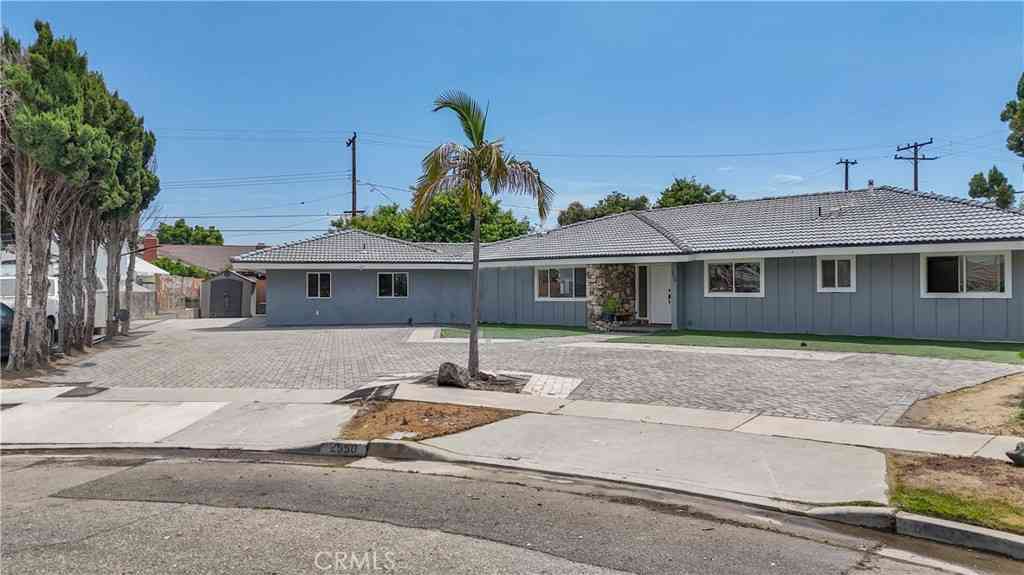 Homes For Sale - 2550 W Rowland Avenue<br/> Anaheim, CA 92804