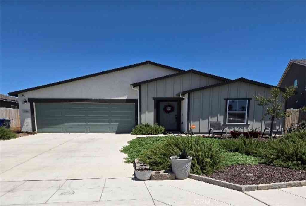 Homes For Sale - 1583 Seneca Drive<br/> Madera, CA 93637