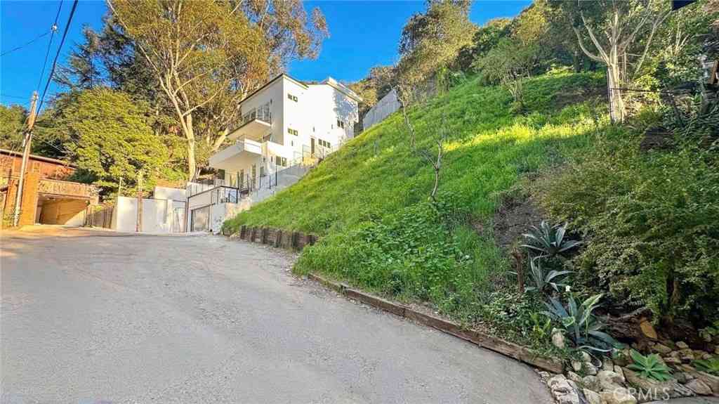 Vacant Land For Sale - 9814 Portola Drive<br/> Beverly Hills, CA 90210