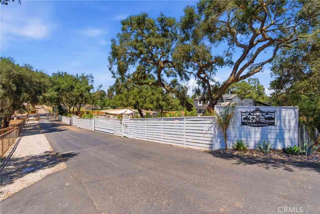 Homes For Sale - 17358 Highway 67<br/> Ramona, CA 92065