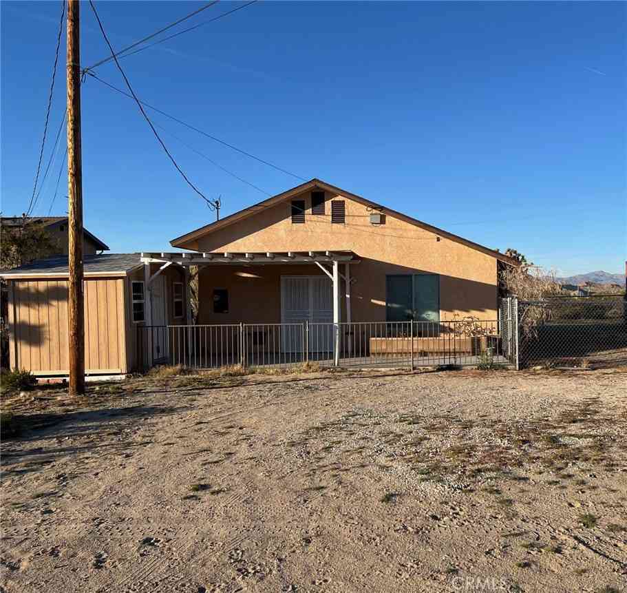 Homes For Rent - 30881 Pawnee #B<br/> San Bernardino County, Lucerne Valley, CA 92356