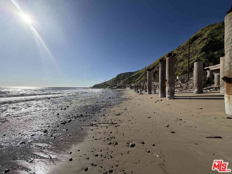 Vacant Land For Sale - 19216 Pacific Coast Highway<br/> Malibu, CA 90265
