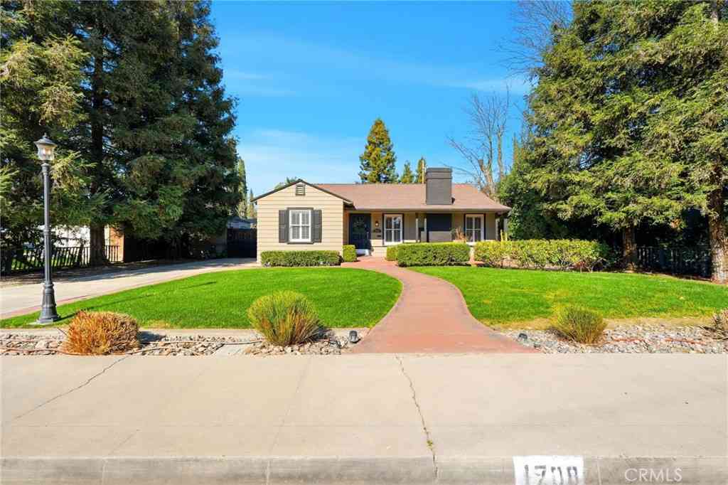 Homes For Sale - 1708 W Myrtle Avenue<br/> Tulare County, Visalia, CA 93277