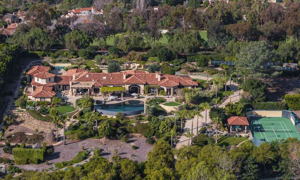 Homes For Sale - 6565 Calle Reina<br/> Rancho Santa Fe, CA 92067
