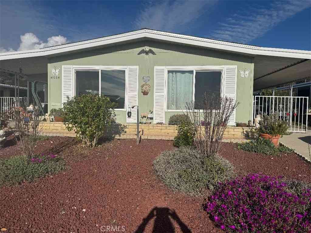 Mobile Home For Sale - 41004 Cheyenne Trail<br/> Cherry Valley, CA 92223