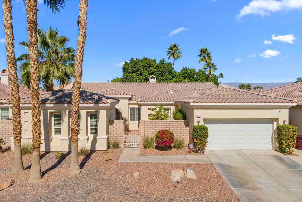 Homes For Sale - 78370 Via Dijon<br/> La Quinta, CA 92253