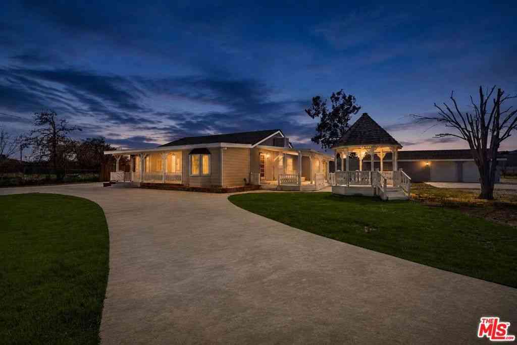 Homes For Sale - 2232 W Avenue M4<br/> Palmdale, CA 93551