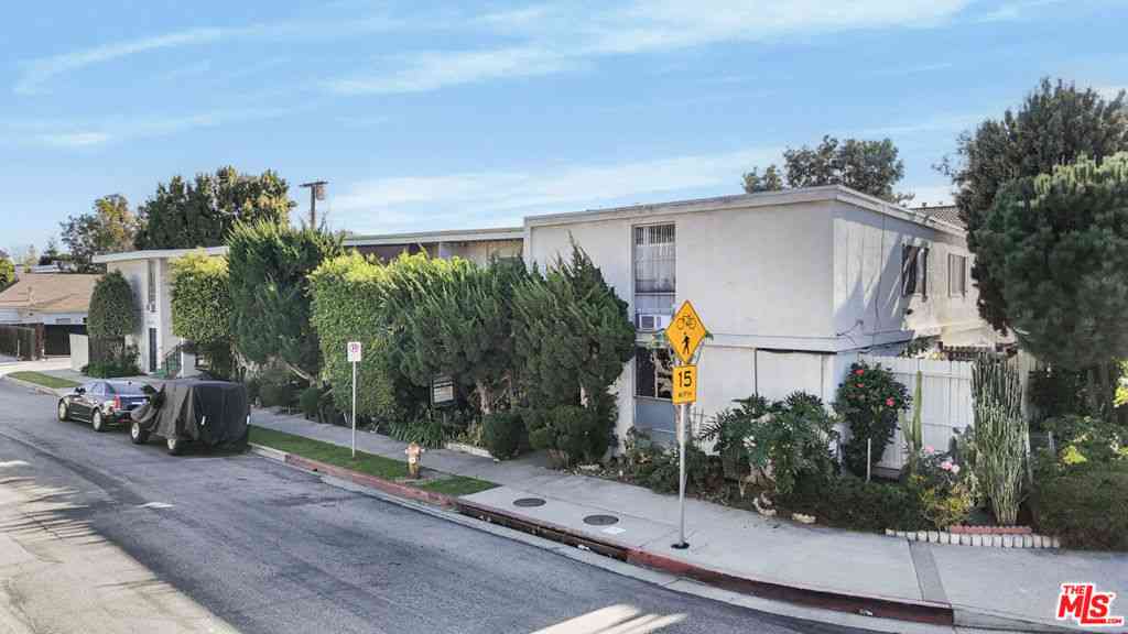 Homes For Sale - 1800 S Bundy Drive<br/> Los Angeles, CA 90025