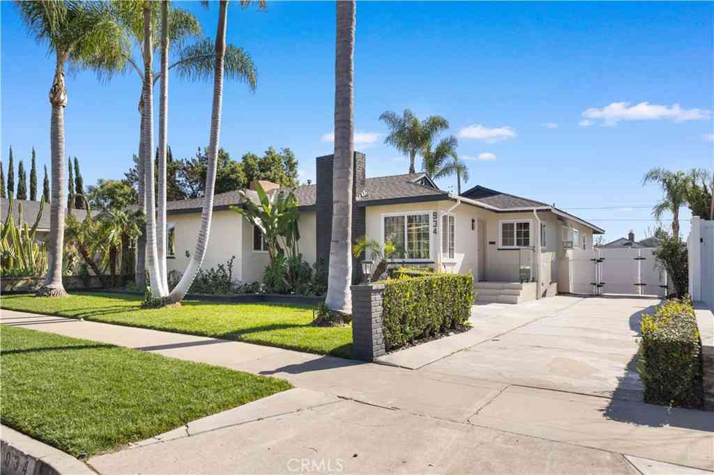 Homes For Sale - 934 E Rose Avenue<br/> Orange, CA 92867