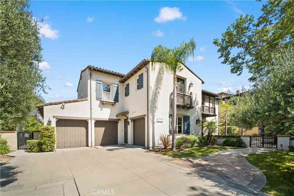Homes For Sale - 2879 Venezia Court<br/> Chino Hills, CA 91709