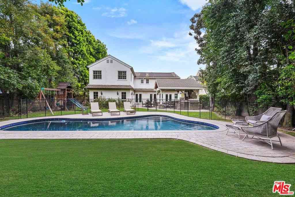 Homes For Rent - 15434 Sutton Street<br/> Sherman Oaks, CA 91403