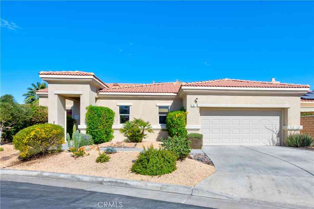 Homes For Sale - 70 Rocio Court<br/> Palm Desert, CA 92260