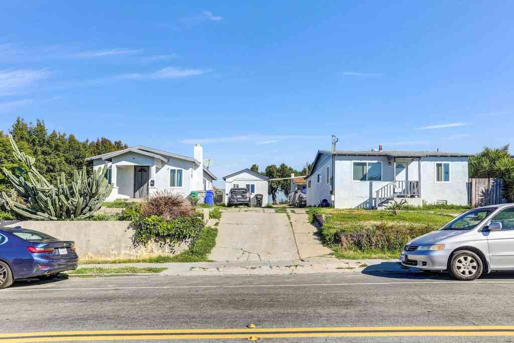 Multifamily For Sale - 16-5314 Churchward<br/> San Diego, CA 92114