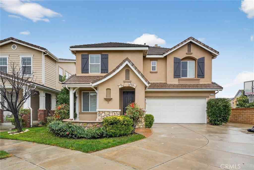 Homes For Sale - 27637 Olive Mill Court<br/> Valencia, CA 91354