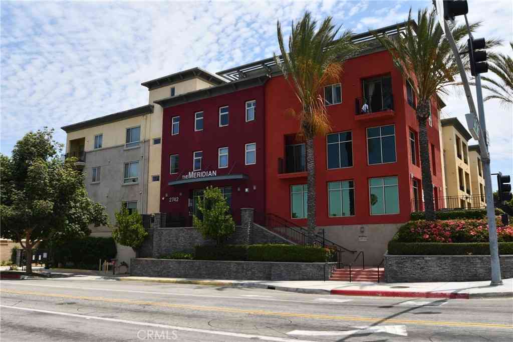 Condo For Rent - 2742 Cabrillo Avenue #302<br/> Torrance, CA 90501