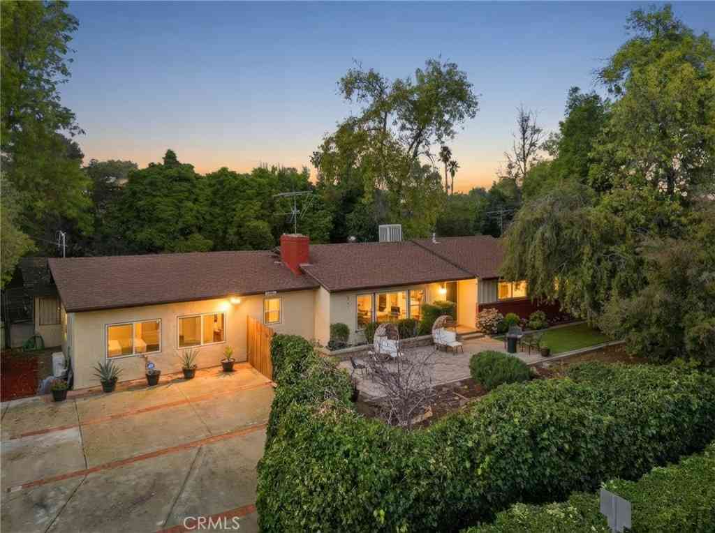 Homes For Sale - 30993 Palo Alto Drive<br/> Redlands, CA 92373