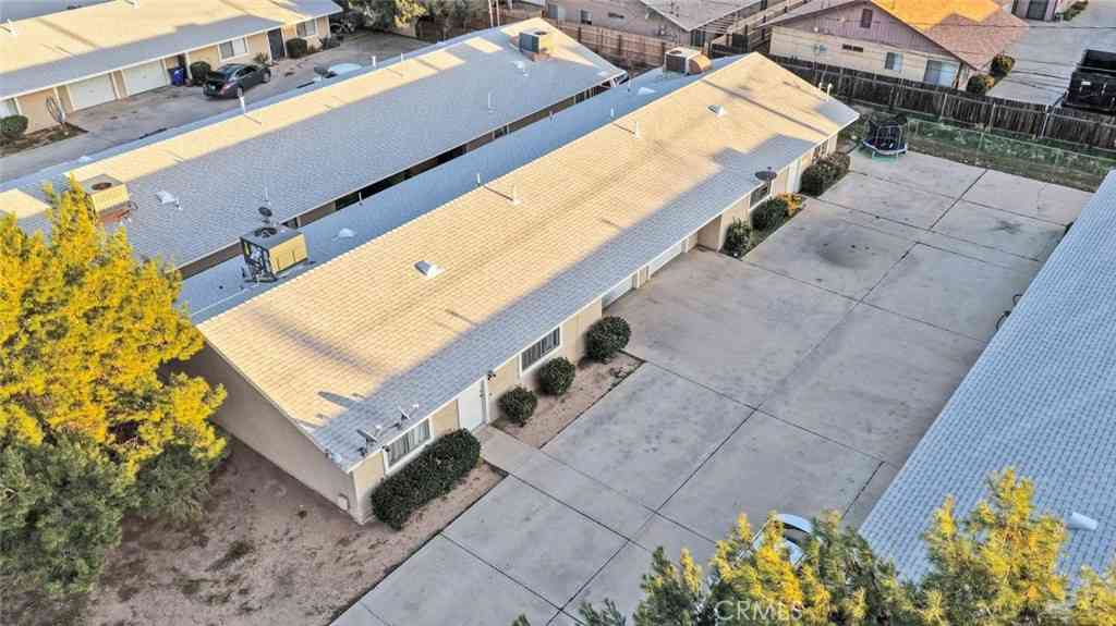 Homes For Sale - 14015 Spruce<br/> Hesperia, CA 92345