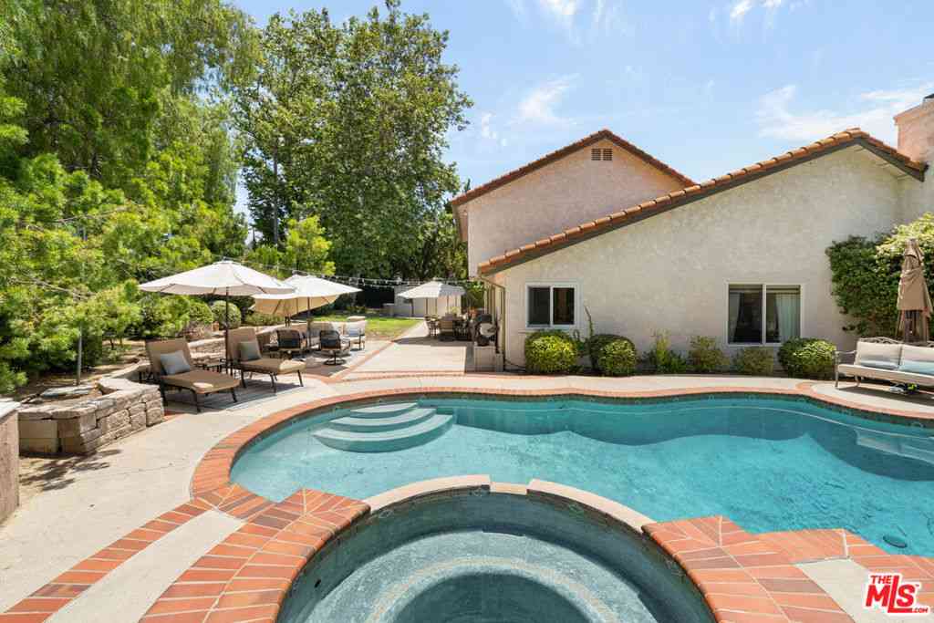 Homes For Sale - 29003 Indian Ridge Court<br/> Agoura Hills, CA 91301
