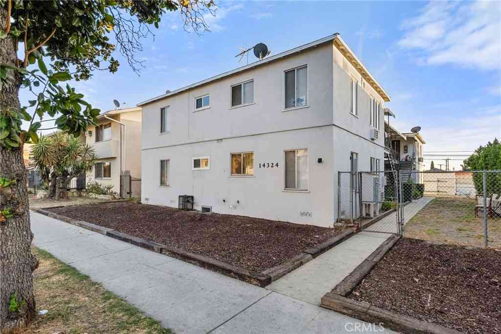 Homes For Sale - 14324 Roscoe<br/> Panorama City, CA 91402
