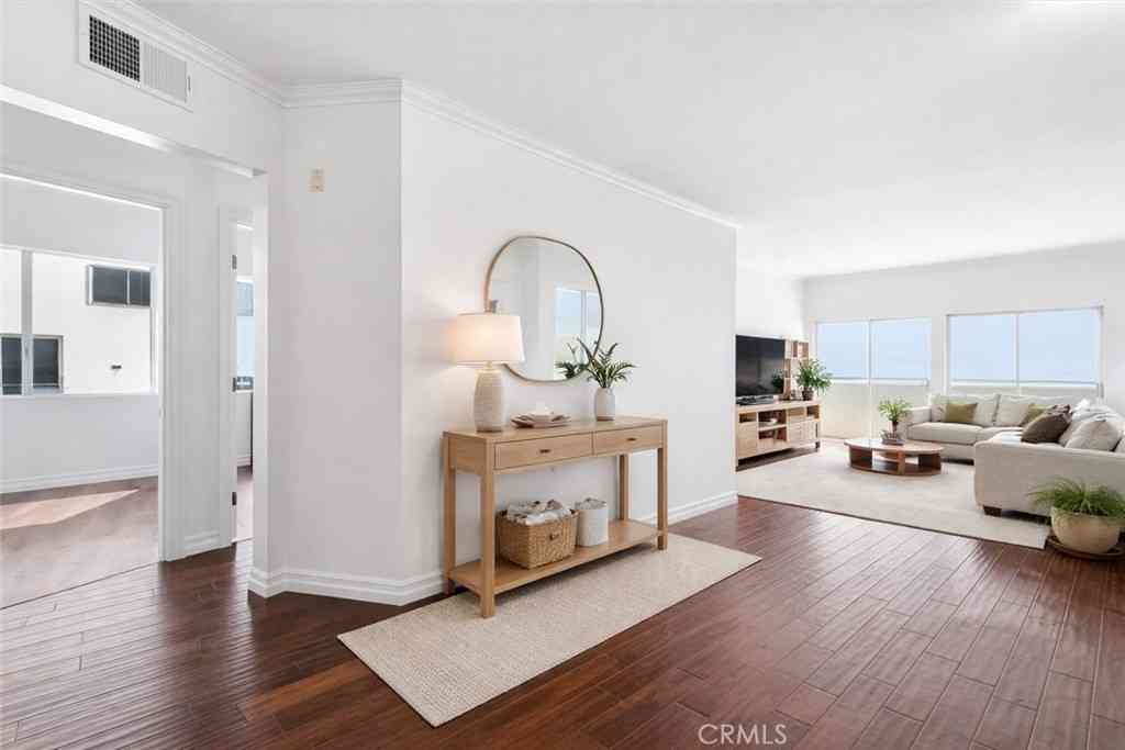 Condo For Sale - 11822 Goshen Avenue #303<br/> Los Angeles, CA 90049