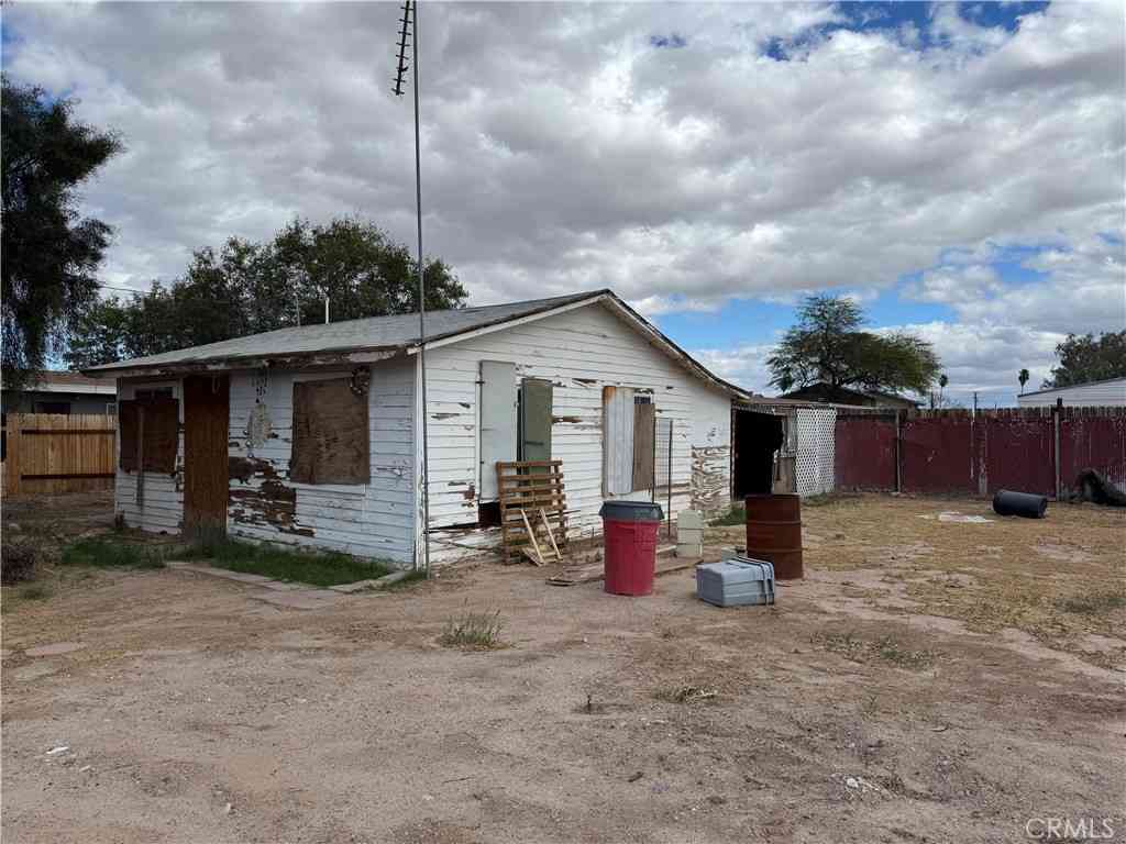 Homes For Sale - 168 N Acacia Street<br/> Blythe, CA 92225