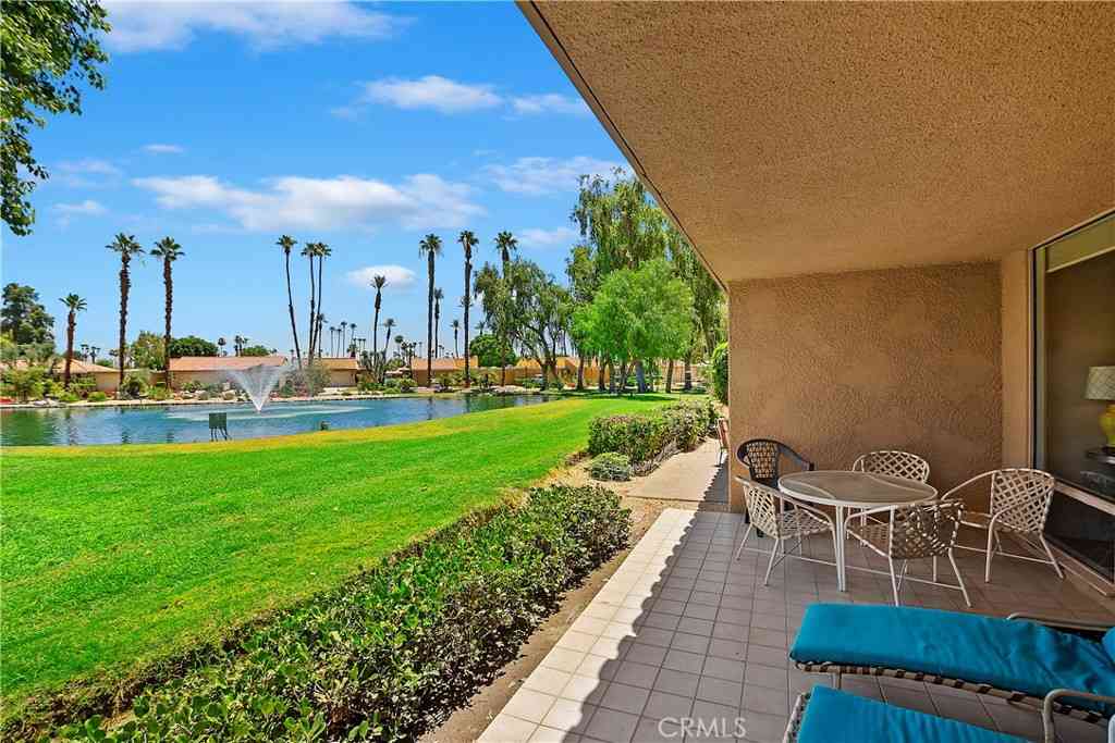 Condo For Rent - 8 Valencia Drive<br/> Rancho Mirage, CA 92270