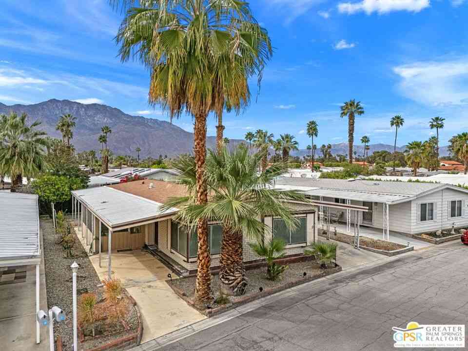 Mobile Home For Sale - 9 Calle Abajo<br/> Palm Springs, CA 92264