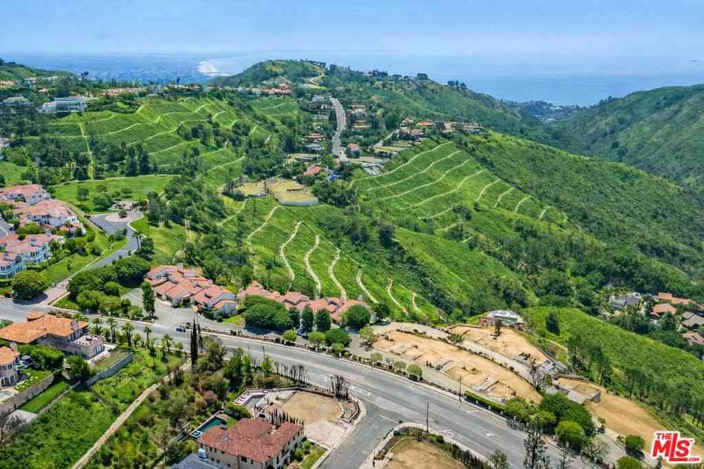 Vacant Land For Sale - 1402 El Bosque Court<br/> Pacific Palisades, CA 90272
