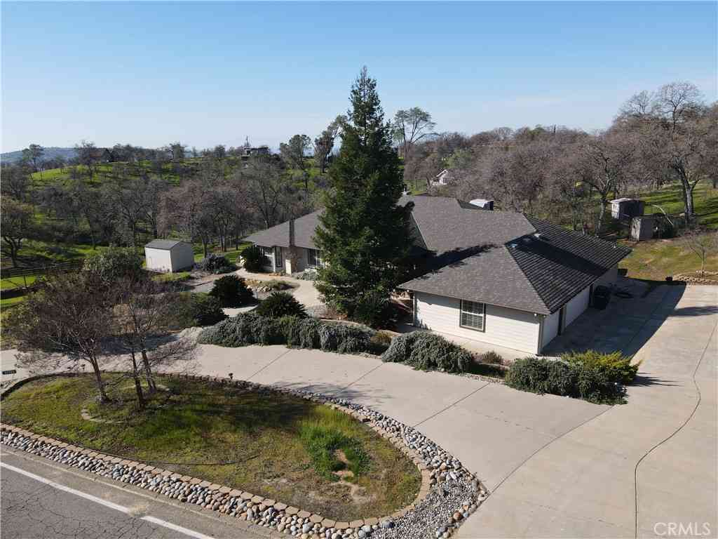Homes For Sale - 41766 John Muir Drive<br/> Coarsegold, CA 93614