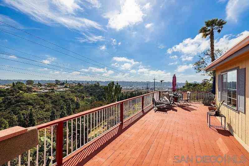 Homes For Sale - 2239-2241 Meadow Lark Drive<br/> San Diego, CA 92123
