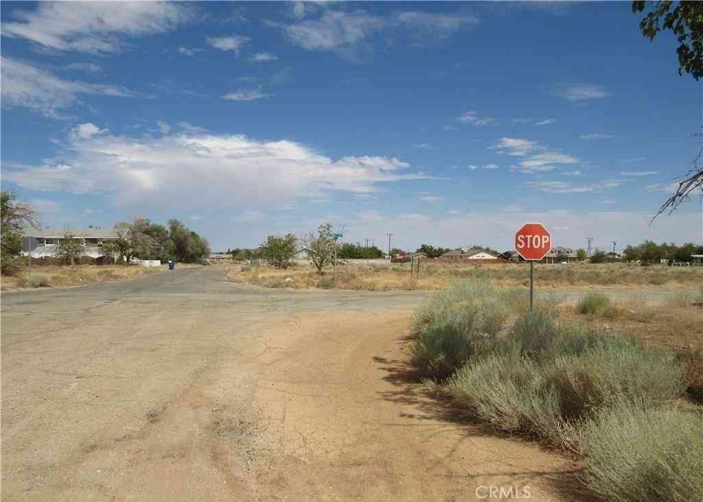 Vacant Land For Sale - 203-084-12-01-5 Catalpa Avenue<br/> California City, CA 93505