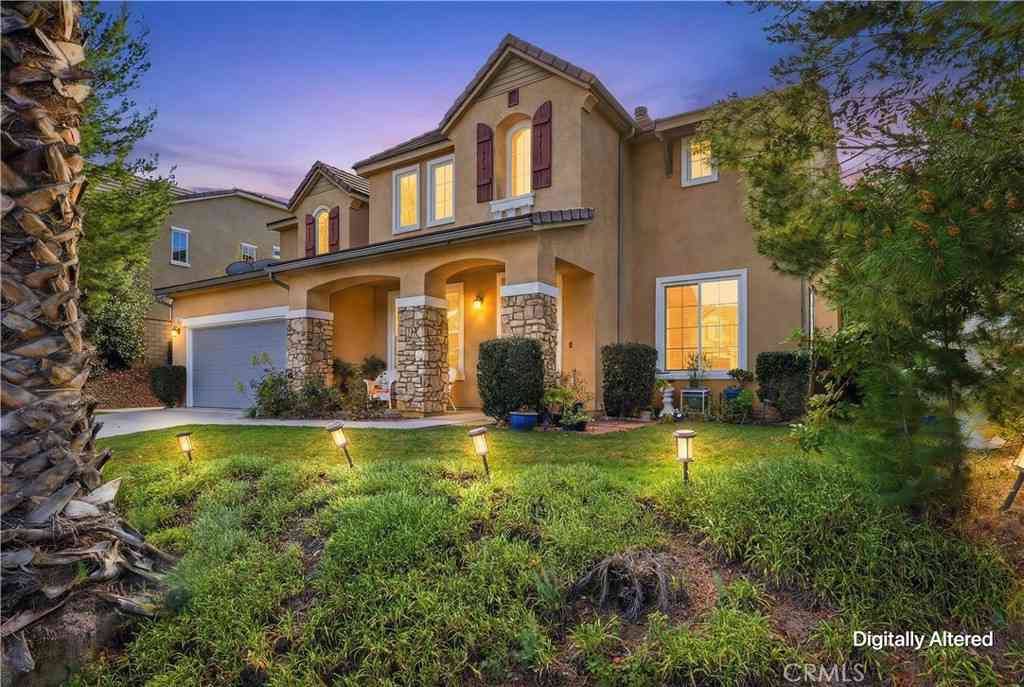 Homes For Sale - 3312 Clearing Lane<br/> Corona, CA 92882