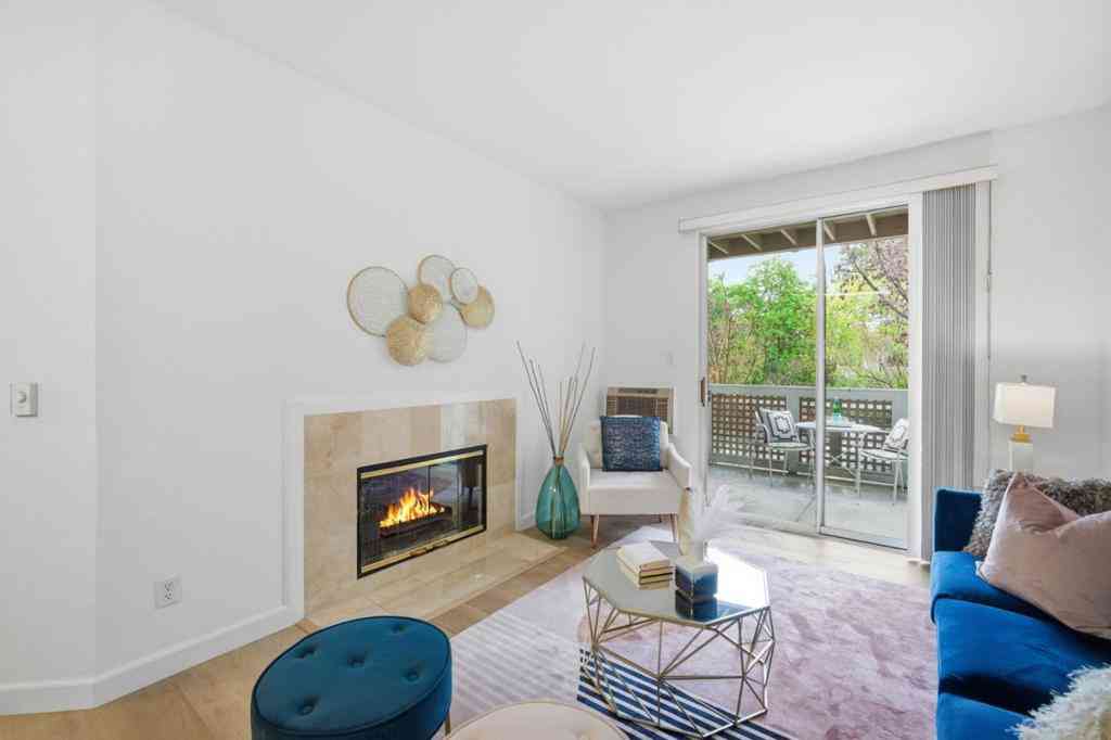 Condo For Sale - 250 Santa Fe Terrace #209<br/> Sunnyvale, CA 94085