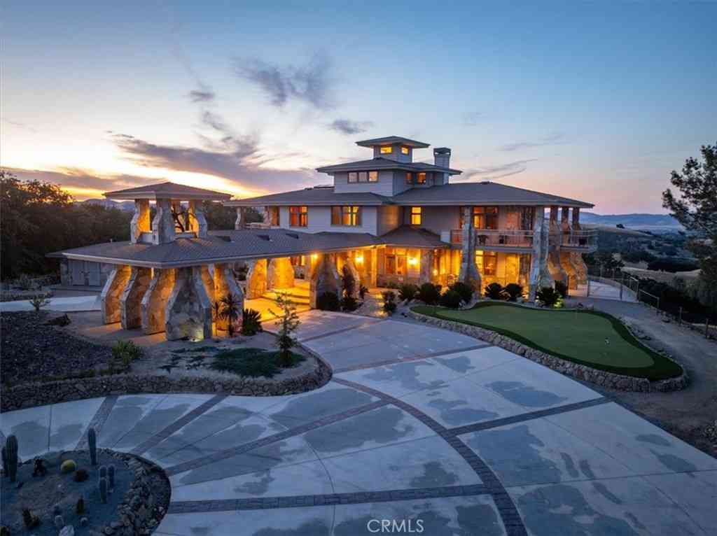 Homes For Sale - 76346 Bryson Hesperia Road<br/> Bradley, CA 93426