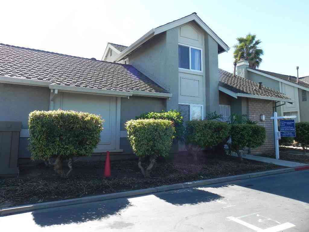 Homes For Sale - 5625 Bluegrass Lane<br/> San Jose, CA 95118