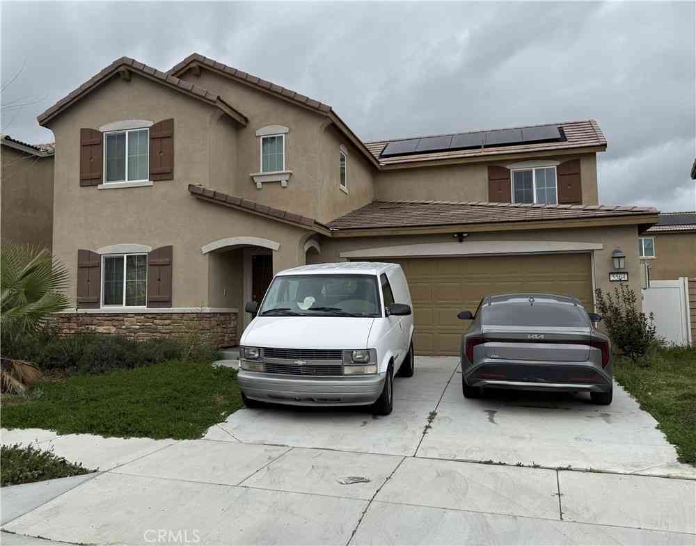 Homes For Sale - 5564 Spur Drive<br/> Hemet, CA 92545