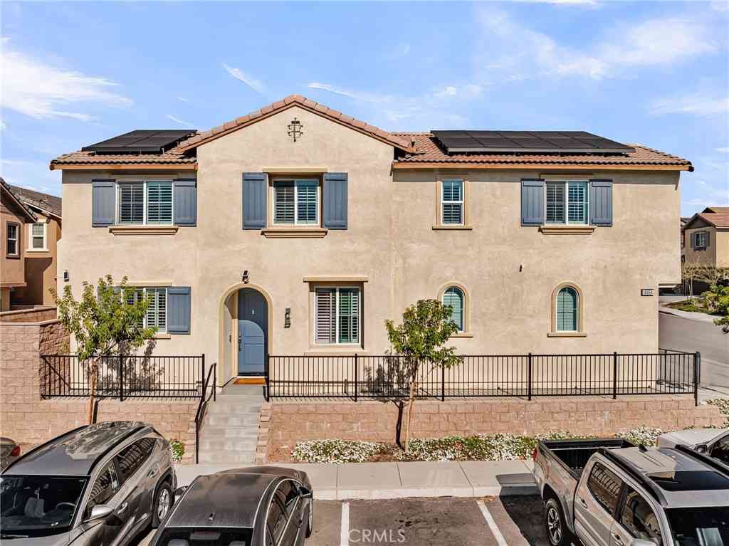 Homes For Rent - 16064 Symphony Lane<br/> Fontana, CA 92336